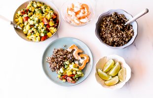 Healthy Mango, Avocado & Shrimp Salad Recipe / @spotebi