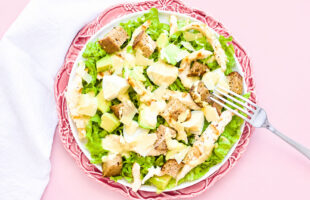 Creamy Caesar Chicken Salad with Homemade Mayo Recipe / @spotebi